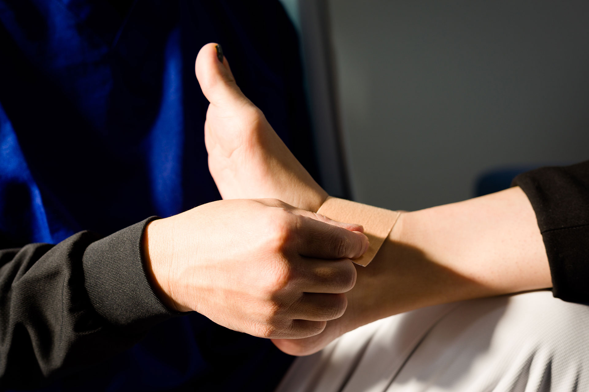 キネシオテープ